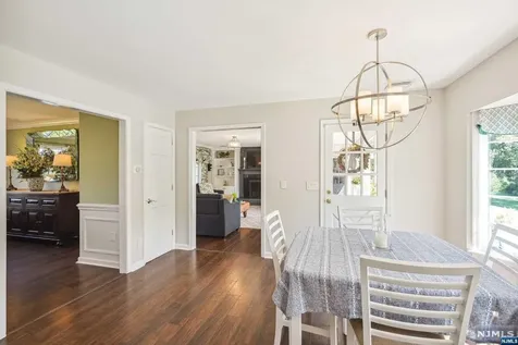 18 Dorset Lane Andover Twsp NJ 07848