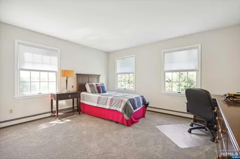 18 Dorset Lane Andover Twsp NJ 07848