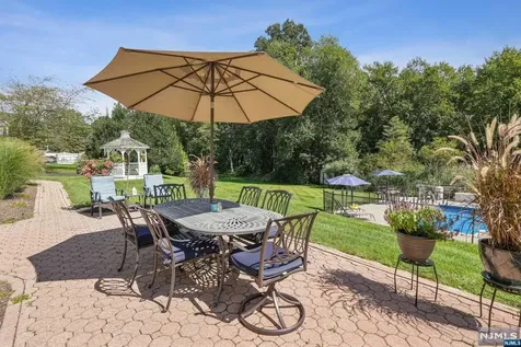 18 Dorset Lane Andover Twsp NJ 07848