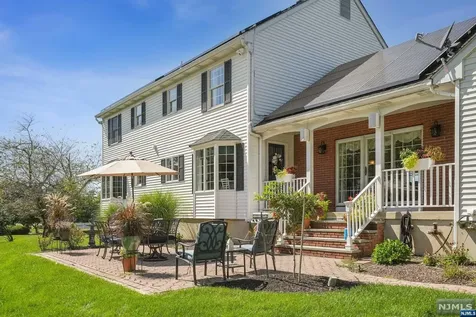 18 Dorset Lane Andover Twsp NJ 07848