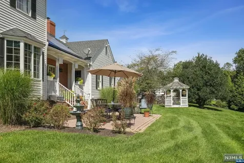 18 Dorset Lane Andover Twsp NJ 07848