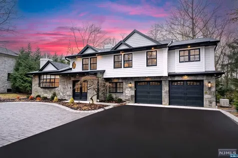 54 Hickory Lane Closter NJ 07624