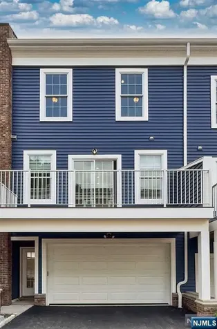 63 Parkside Lane Teaneck NJ 07666