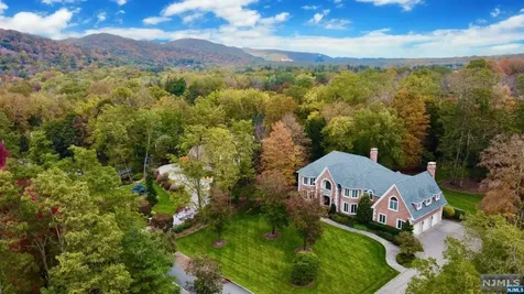 47 Crocker Mansion Drive Mahwah NJ 07430