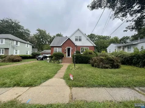 261 Grove Street Lodi NJ 07644