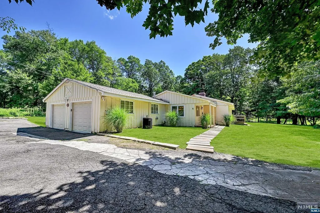 36 Carlough Road Upper Saddle River NJ 07458