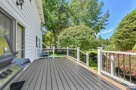 5 Skie Drive Paramus NJ 07652