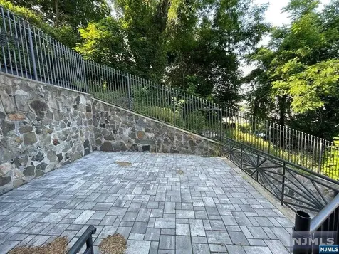 9009 Riverside Place North Bergen NJ 07047