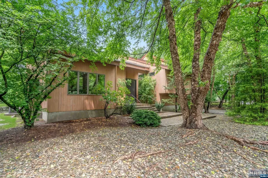473 De Korte Drive Franklin Lakes NJ 07417