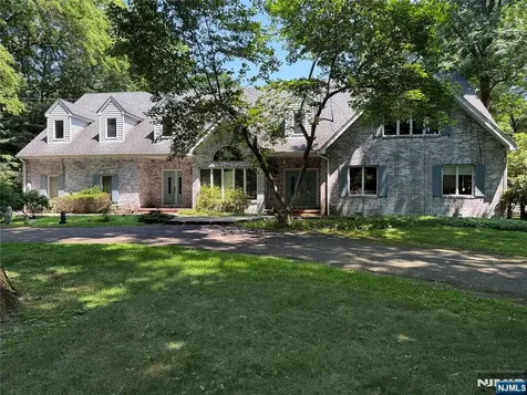 25 Ackerman Road Saddle River NJ 07458
