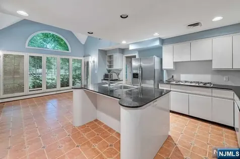 25 Ackerman Road Saddle River NJ 07458