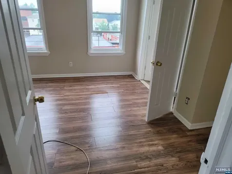 336 S 6th Street Newark NJ 07103