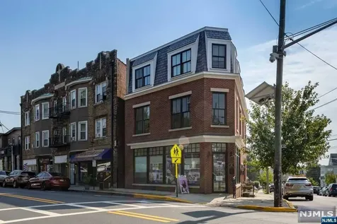 368 Paterson Avenue East Rutherford NJ 07073
