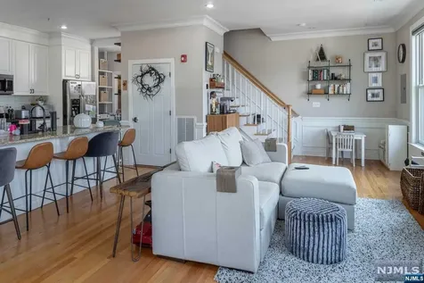 368 Paterson Avenue East Rutherford NJ 07073