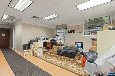 111 Galway Place Teaneck NJ 07666