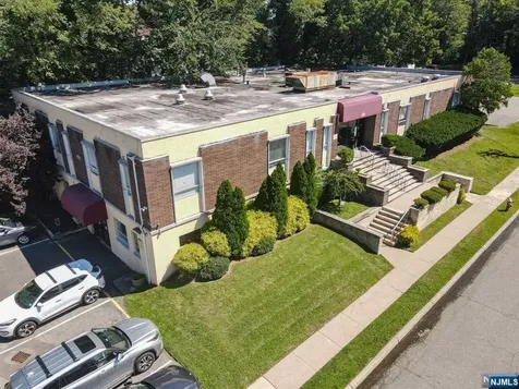 111 Galway Place Teaneck NJ 07666