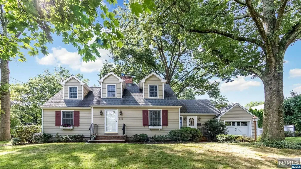 125 Greenway Road Glen Rock NJ 07452