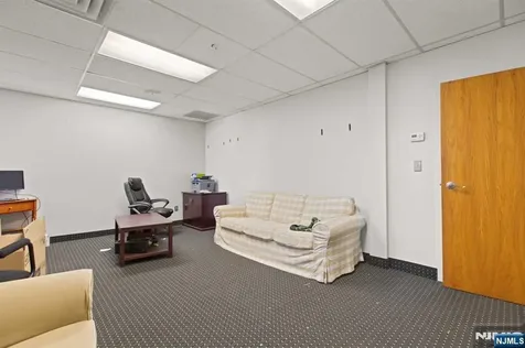 111 Galway Place Teaneck NJ 07666