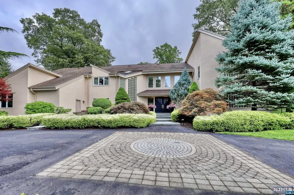 172 Truman Drive Cresskill NJ 07626