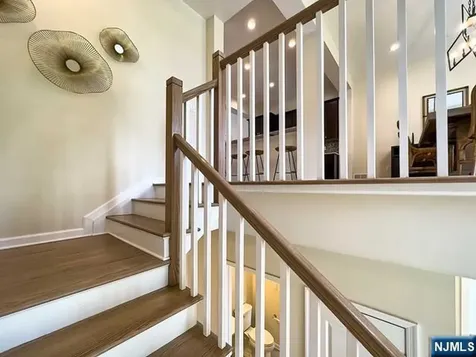 57 Parkside Lane Teaneck NJ 07666
