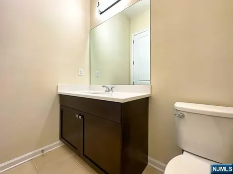 57 Parkside Lane Teaneck NJ 07666