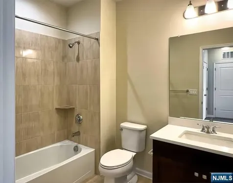 57 Parkside Lane Teaneck NJ 07666