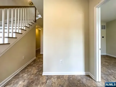 57 Parkside Lane Teaneck NJ 07666