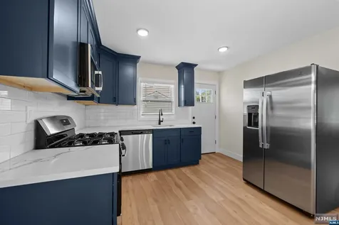 21-05 Dalton Place Fair Lawn NJ 07410