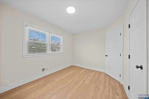 21-05 Dalton Place Fair Lawn NJ 07410