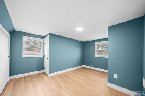 21-05 Dalton Place Fair Lawn NJ 07410