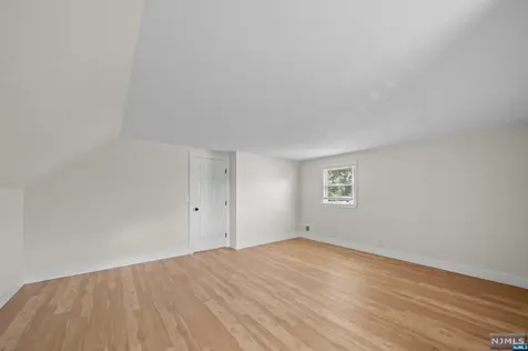 21-05 Dalton Place Fair Lawn NJ 07410