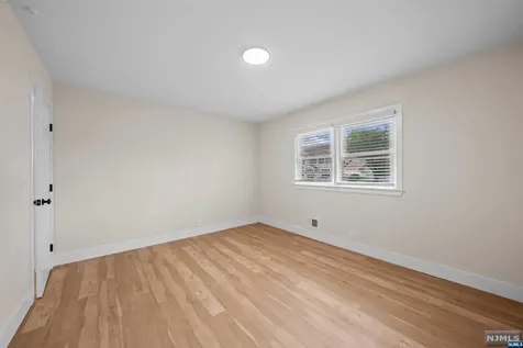 21-05 Dalton Place Fair Lawn NJ 07410