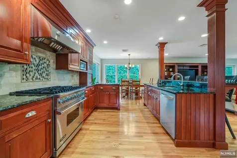 116 Greenway Road Glen Rock NJ 07452