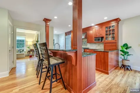 116 Greenway Road Glen Rock NJ 07452
