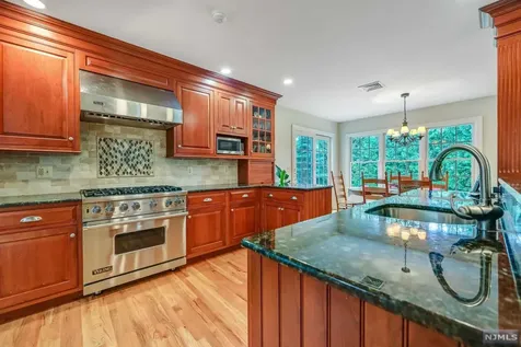 116 Greenway Road Glen Rock NJ 07452