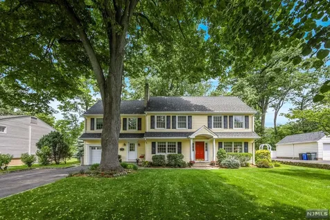 116 Greenway Road Glen Rock NJ 07452