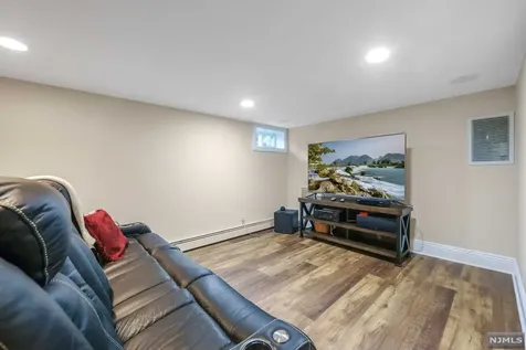 116 Greenway Road Glen Rock NJ 07452