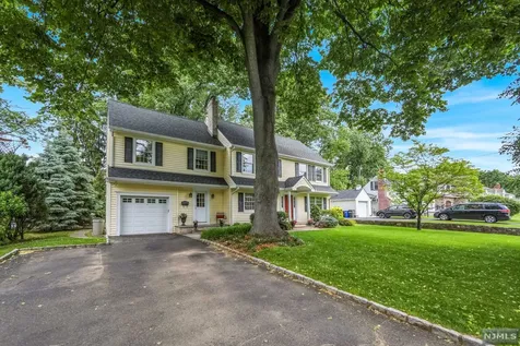 116 Greenway Road Glen Rock NJ 07452