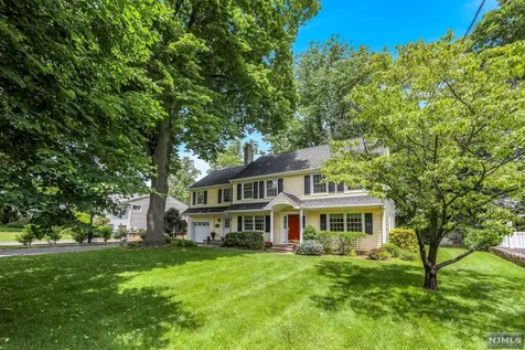 116 Greenway Road Glen Rock NJ 07452