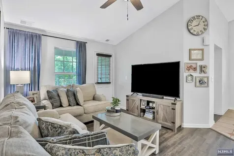 5004 Tudor Drive Pequannock Township NJ 07444