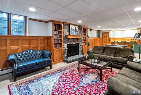 54 Jacquelin Avenue Ho-ho-kus NJ 07423