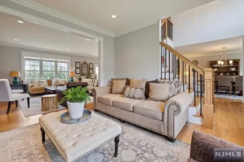 346 Harrison Street Paramus NJ 07652