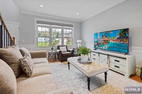 346 Harrison Street Paramus NJ 07652