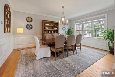 346 Harrison Street Paramus NJ 07652