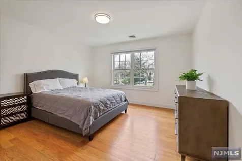 346 Harrison Street Paramus NJ 07652
