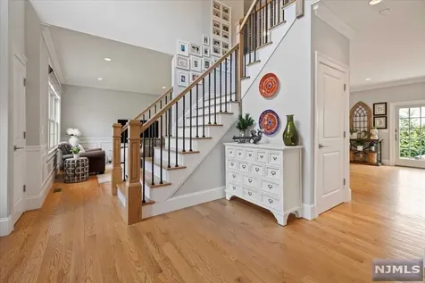 346 Harrison Street Paramus NJ 07652