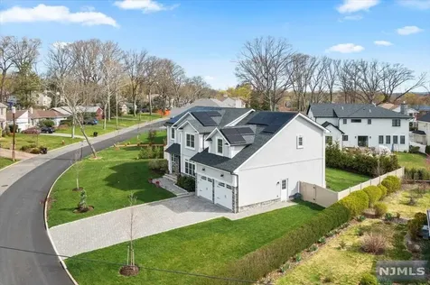 346 Harrison Street Paramus NJ 07652