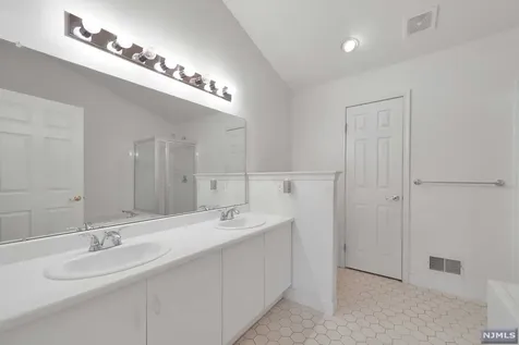 360 Green Mountain Road Mahwah NJ 07430
