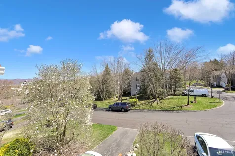 360 Green Mountain Road Mahwah NJ 07430