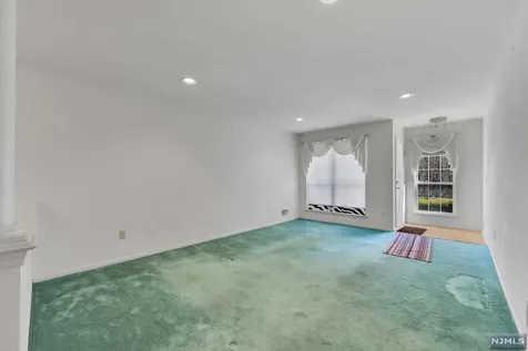 360 Green Mountain Road Mahwah NJ 07430